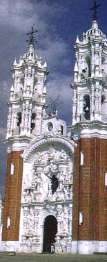 Una de las mejores construcciones del barroco mexicano. Baslica de Ocotln, Tlax.